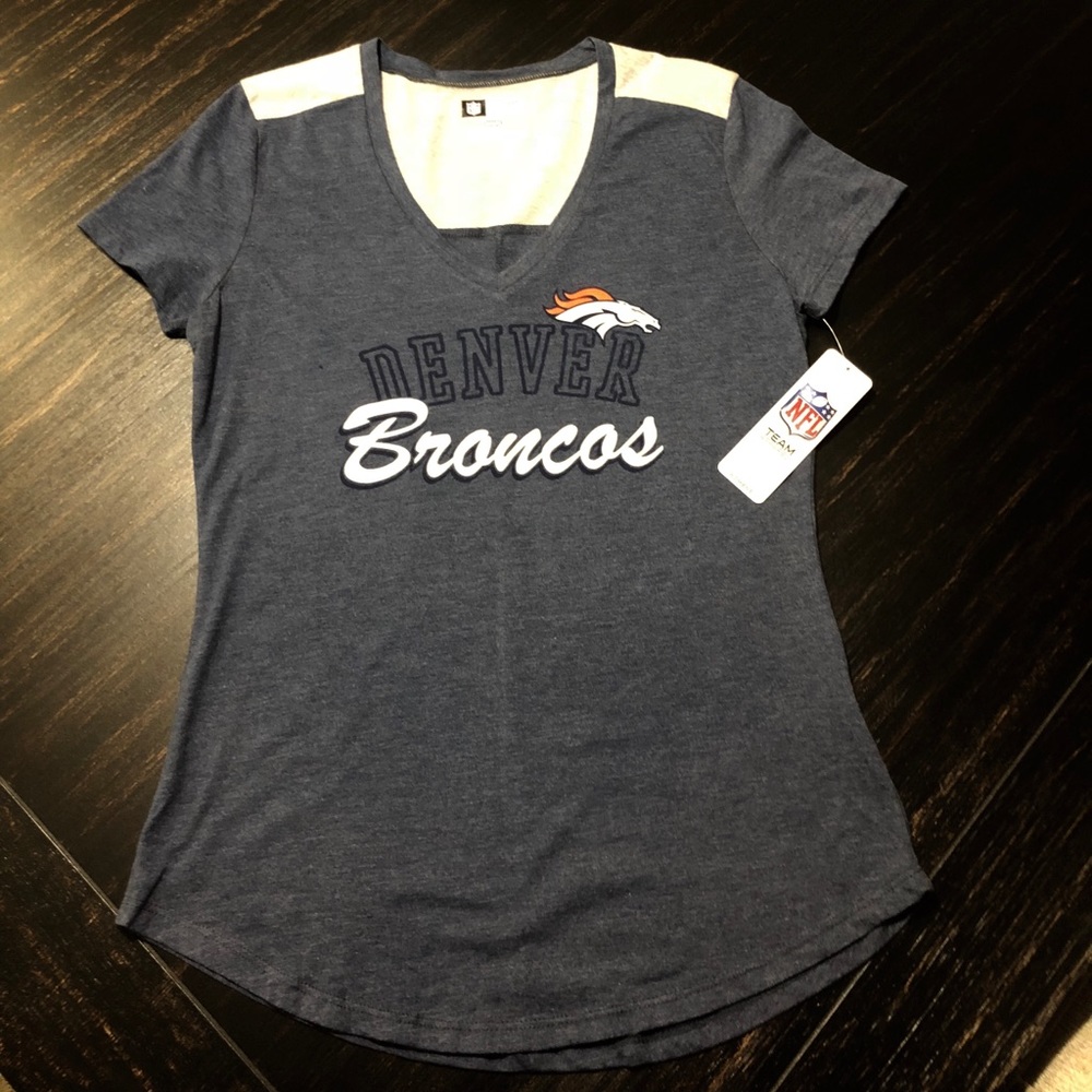 Denver Broncos Women’s Medium V Neck Shirt